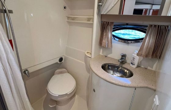 Motor yacht Formula 35ft 700hp
