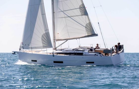 Sailboat DUFOUR 390 Grand Large 11.93m