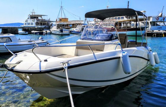Motorboat QUICKSILVER 605 open 150hp