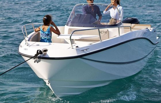 Motorboat Quicksilver Activ 755 Open 300hp