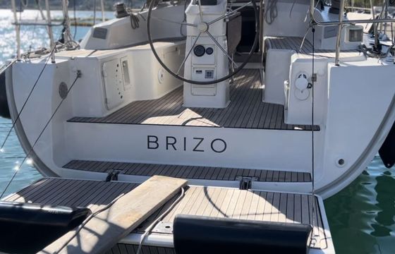 Sailboat Bavaria Cruiser 33 10m