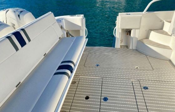 Motorboat Intrepid 475 1400hp