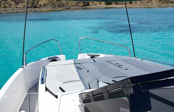 Motorboat Karnic CS 10 500hp