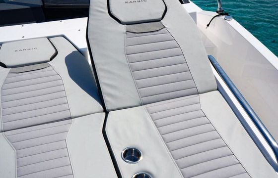 Motorboat Karnic CS 10 500hp