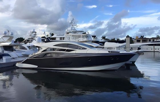 Motorboat Marquis 500 Sport Coupe 870hp