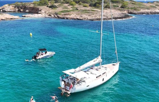 Sailboat Hanse 445 13.4m