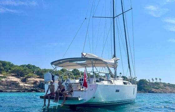 Sailboat Hanse 445 13.4m