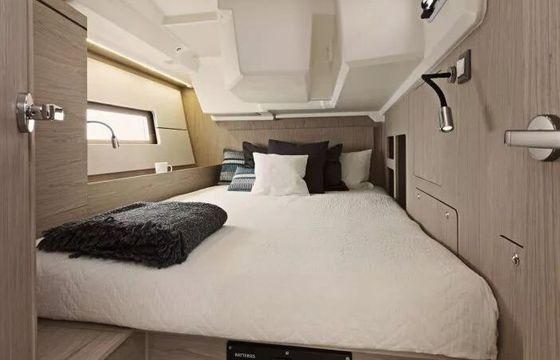 Sailboat BENETEAU OCEANIS 46.1 14m