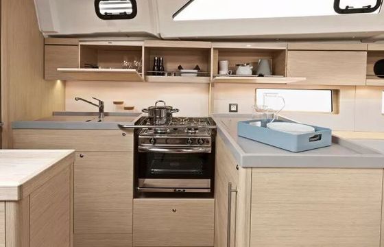 Sailboat BENETEAU OCEANIS 46.1 14m