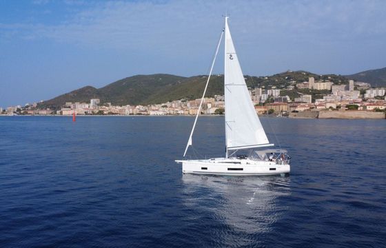 Sailboat BENETEAU OCEANIS 46.1 14m