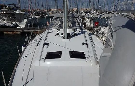 Sailboat BENETEAU OCEANIS 48 14.6m