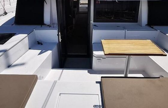 Catamaran Catana Group Bali 4.4 - 4 + 1 cab. 13m