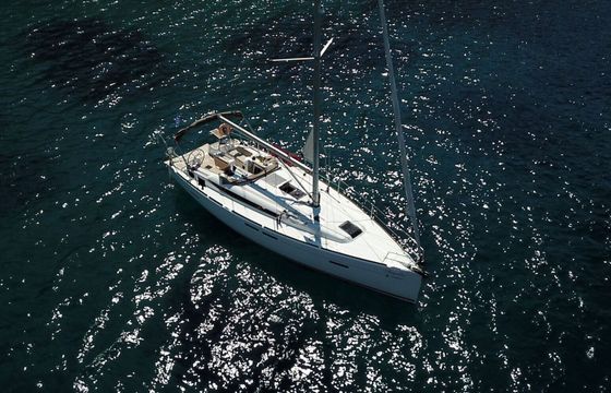 Sailboat Jeanneau Sun Odyssey 419 12.76m