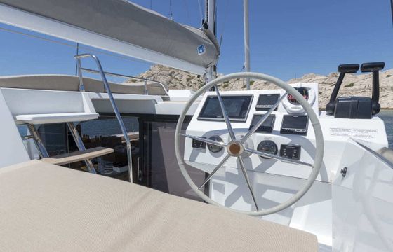Catamaran ASTREA 42 (4 CAB + 2 / 4 SDB) 12m