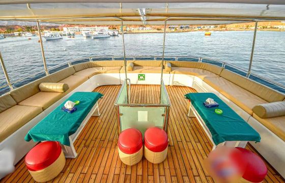 Motor yacht Lagoon Lagoon 400 1600hp