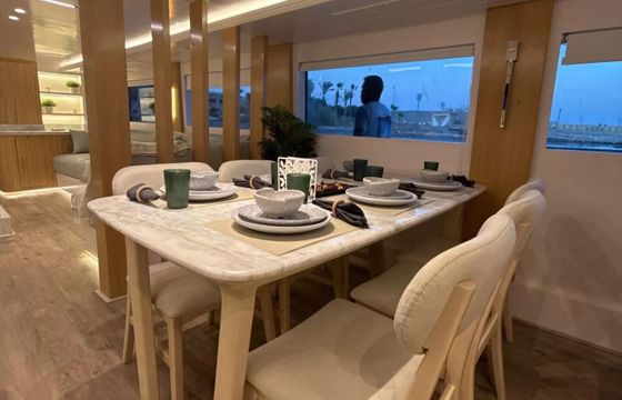 Motor yacht Lagoon Lagoon 400 1600hp