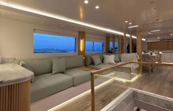 Motor yacht Lagoon Lagoon 400 1600hp