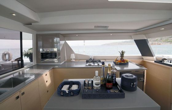 Catamaran Fountaine Pajot Saba 50 14.98m