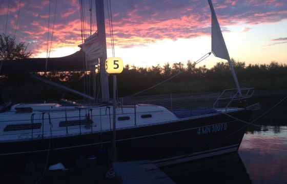 Sailboat HANSE 371 11.5m