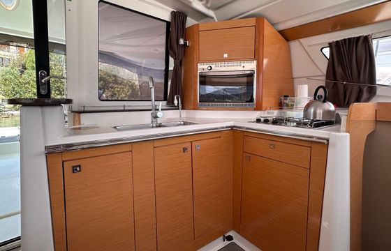 Catamaran Fountaine Pajot Lipari 41 11m