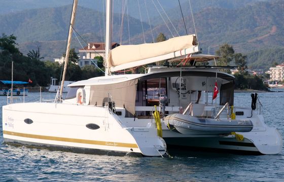 Catamaran Fountaine Pajot Lipari 41 11m