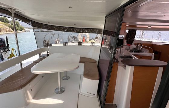 Catamaran Fountaine Pajot Lipari 41 11m