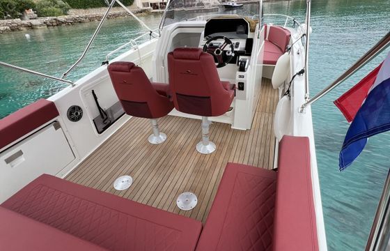 Motorboat Atlantic Marine Open 750 300hp