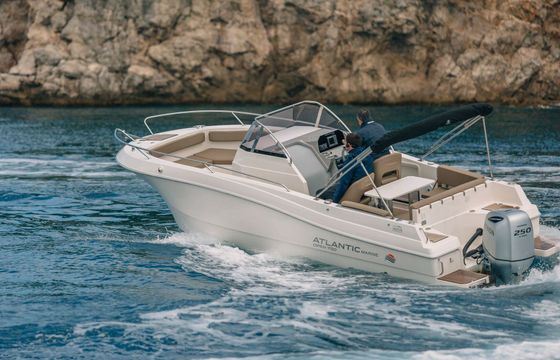 Motorboat Atlantic Marine Open 750 300hp