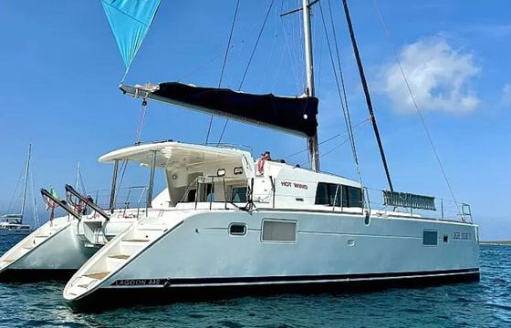 Catamaran LAGOON 440 13.61m