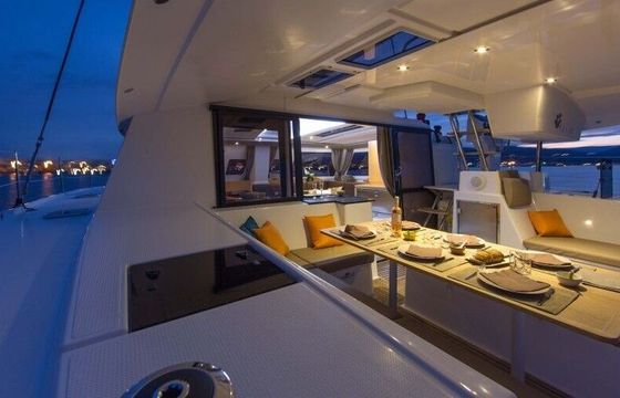 Catamaran FOUNTAINE PAJOT Helia 44 Luxe - GINGEMBRE 13.3m