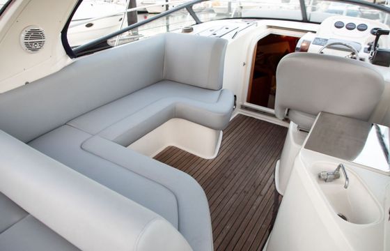 Motor yacht Bavaria 33 Cruiser 400hp