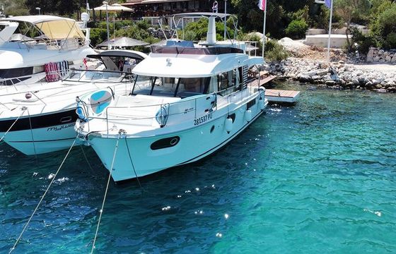 Motor yacht Bénéteau Swift Trawler 41 Fly 638hp