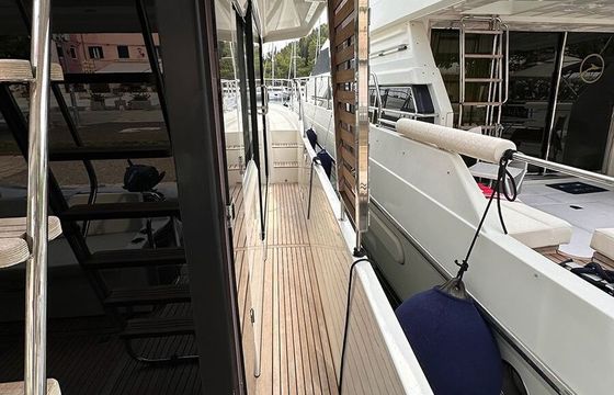 Motor yacht Bénéteau Swift Trawler 41 Fly 638hp