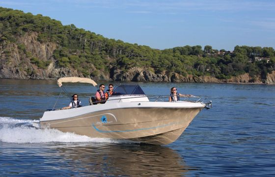Motorboat Pacific Craft Open 670 200hp