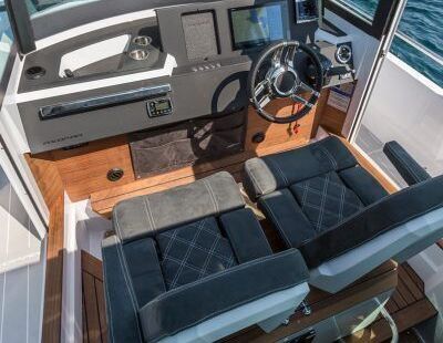 Motorboat Axopar 28 300hp