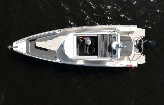 Motorboat Axopar 28 300hp