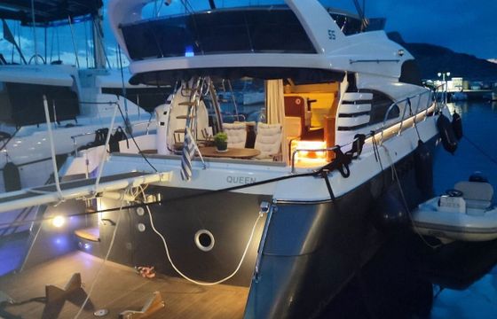 Motor yacht Fairline 55 Squadron 1220hp