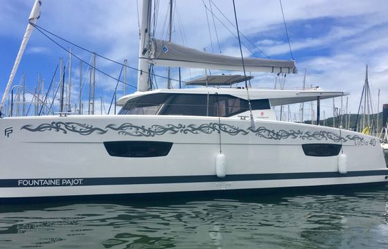 Catamaran Fountaine Pajot Lucia 40 11.73m