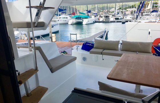 Catamaran Fountaine Pajot Lucia 40 11.73m