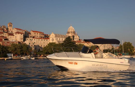 Motorboat FLY HM 22 130hp