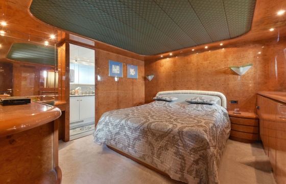 Motor yacht Versilcraft Super Challenger 3800hp