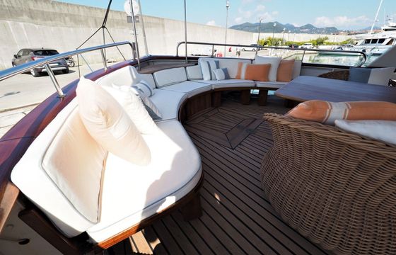 Motor yacht Van Der Beldt Navetta 27 Round Stern 460hp