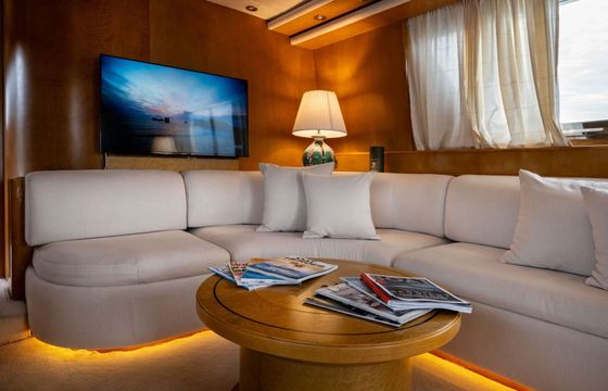 Motor yacht San Lorenzo 22 2400hp