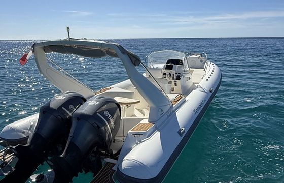 Motorboat Capelli Tempest 1000 500hp