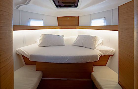 Sailboat Elan Impression 45 13.85m
