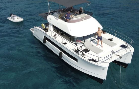 Motorboat Fountaine Pajot My 37 440hp