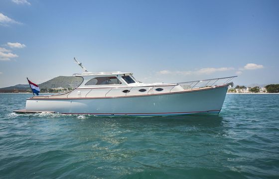 Motorboat Hinckley Talaria 40 630hp