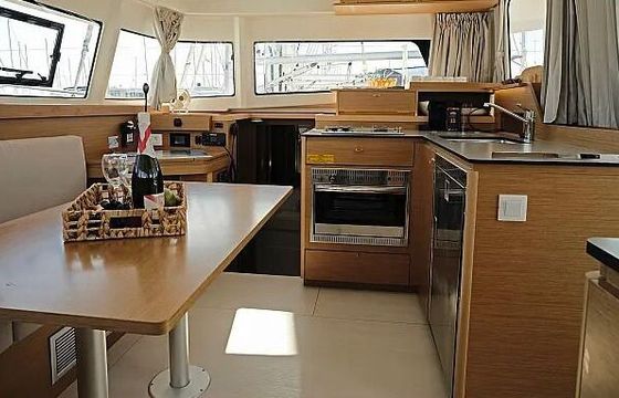 Catamaran Excess 11 11m