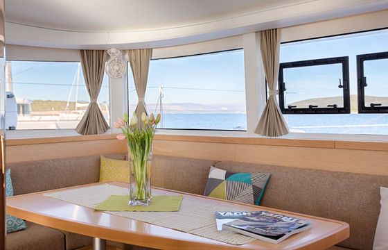 Catamaran LAGOON 42 JASMINE 12.8m
