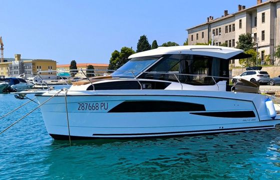 Motorboat Nautic Yachts N880 250hp